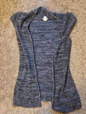 Mudd Black And Grey Open-Front Short-Sleeve Cardigan Vest
